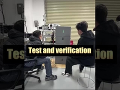 テスト担当者は,モバイル電話を通じて柔軟なスタッキングと運用データの監視をテストしています